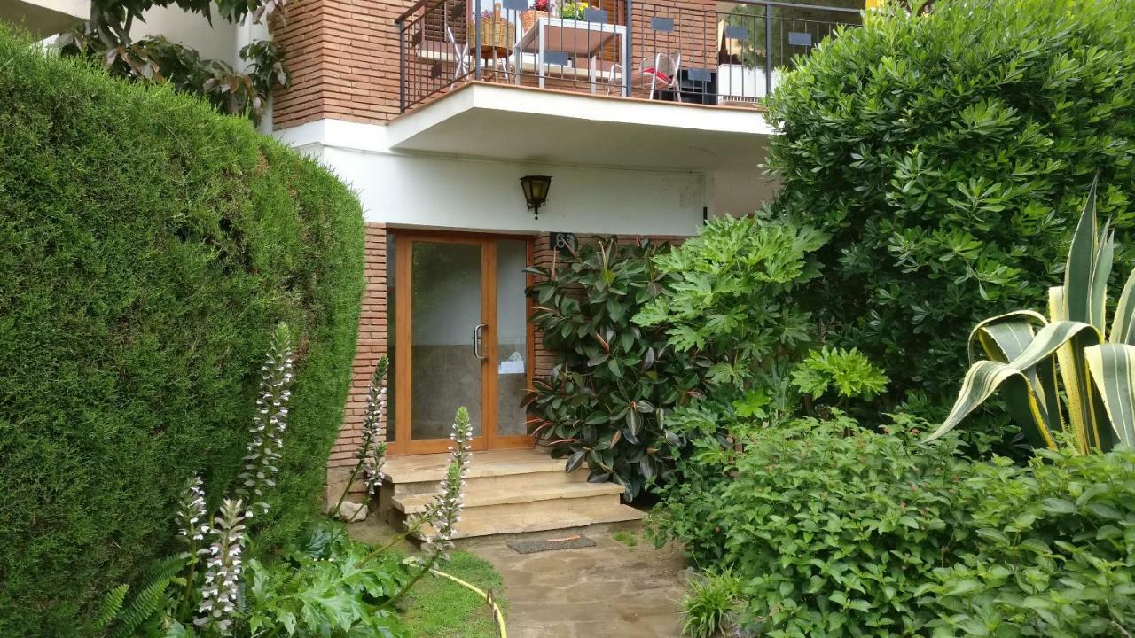 Attic With Seaview, Close To The Beach Arenys de Mar Bagian luar foto